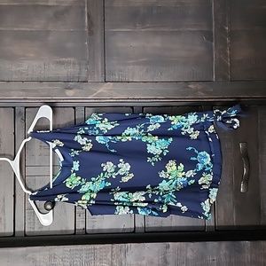 💙 Cold-Shoulder Top